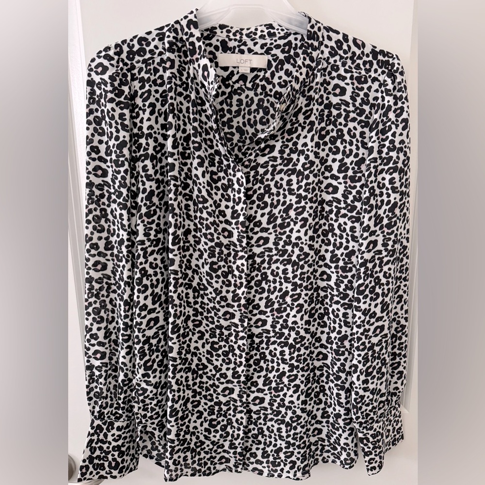 LAST CHANCE!  LOFT Cheetah print long sleeve blouse, Women's Sz M